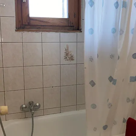 2 Avec Parking A Chatel, A 200m Du Centre - Fr-1-693-35 דירה