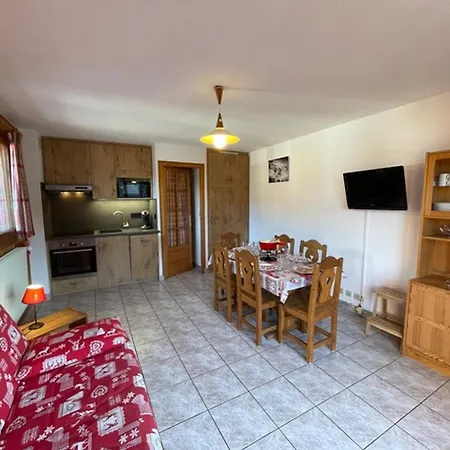 2 Avec Parking A Chatel, A 200m Du Centre - Fr-1-693-35 Châtel